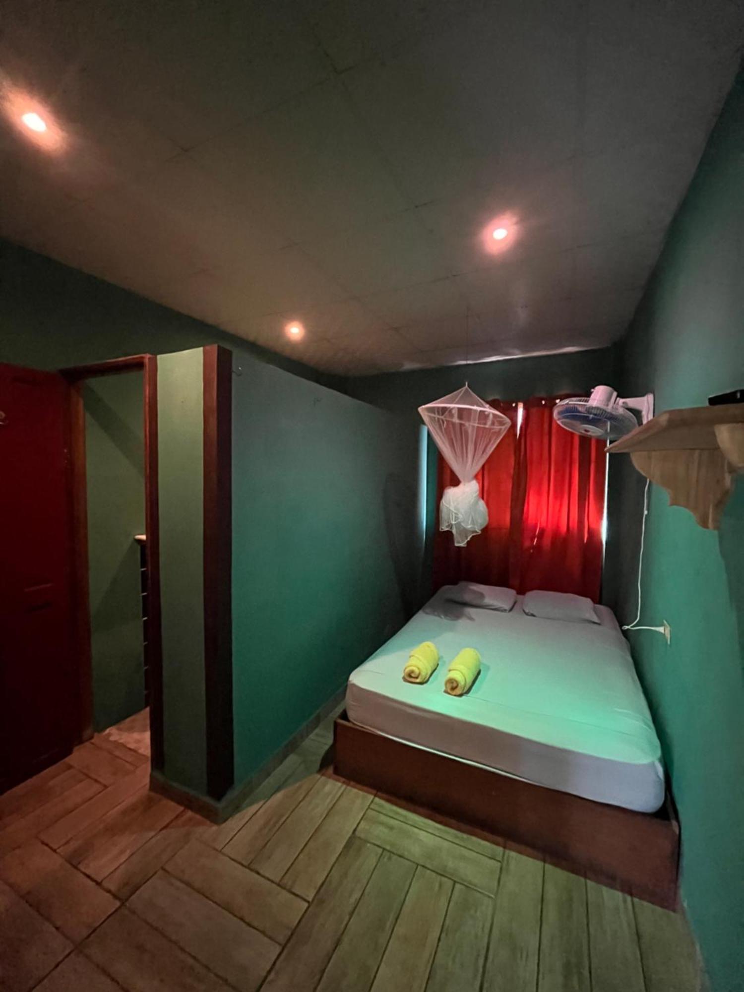 Valerie Emanuel Apartments Bocas Town Dış mekan fotoğraf
